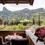 Haus Lesch - Stilvolle Mit Tollem Bergblick In Am Tegernsee Gasthof 3*