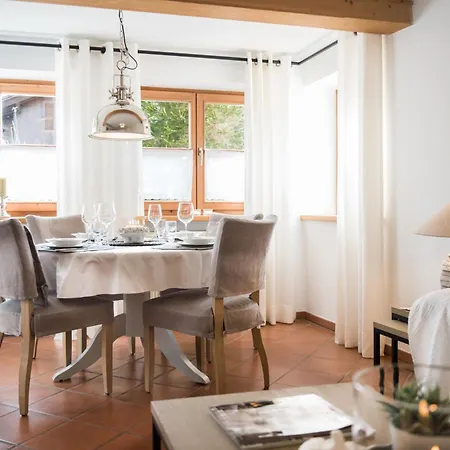 בית הארחה Haus Lesch - Stilvolle Mit Tollem Bergblick In Am Tegernsee קרות'