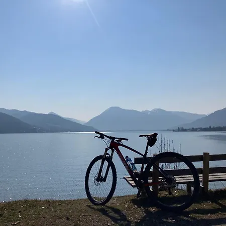 Πανσιόν Haus Lesch - Stilvolle Mit Tollem Bergblick In Am Tegernsee *