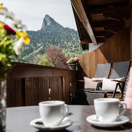 Haus Lesch - Stilvolle Mit Tollem Bergblick In Am Tegernsee Pensión