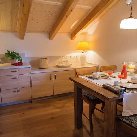 Haus Lesch - Stilvolle Mit Tollem Bergblick In Am Tegernsee 3*