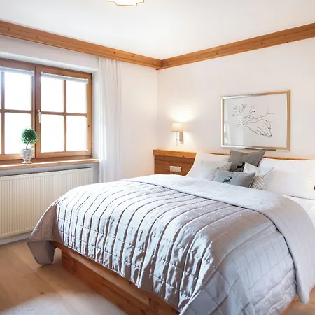 Haus Lesch - Stilvolle Mit Tollem Bergblick In Am Tegernsee 3*