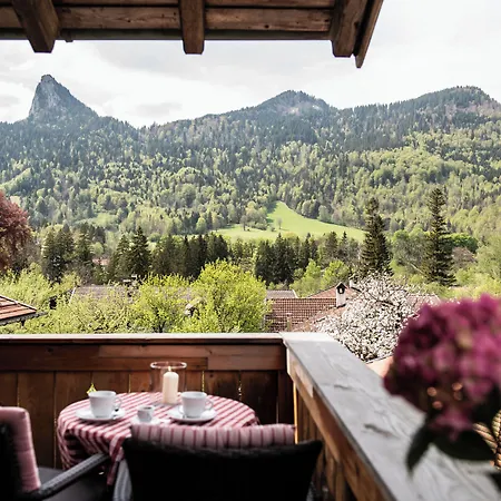 Haus Lesch - Stilvolle Mit Tollem Bergblick In Am Tegernsee קרות'