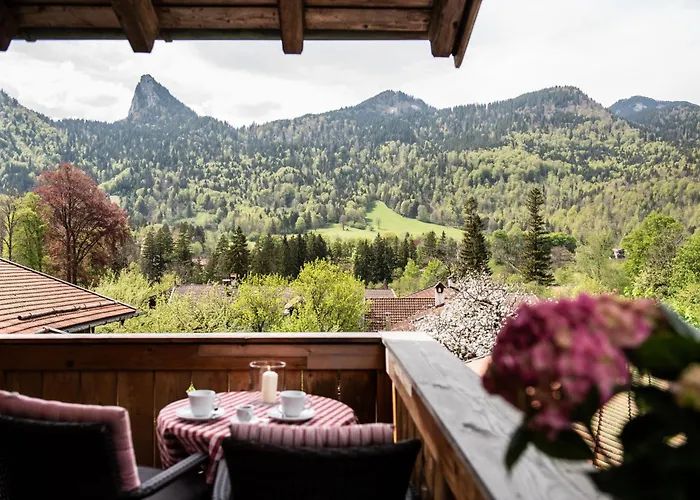 Haus Lesch - Stilvolle Mit Tollem Bergblick In Am Tegernsee بيت ضيافة 3*